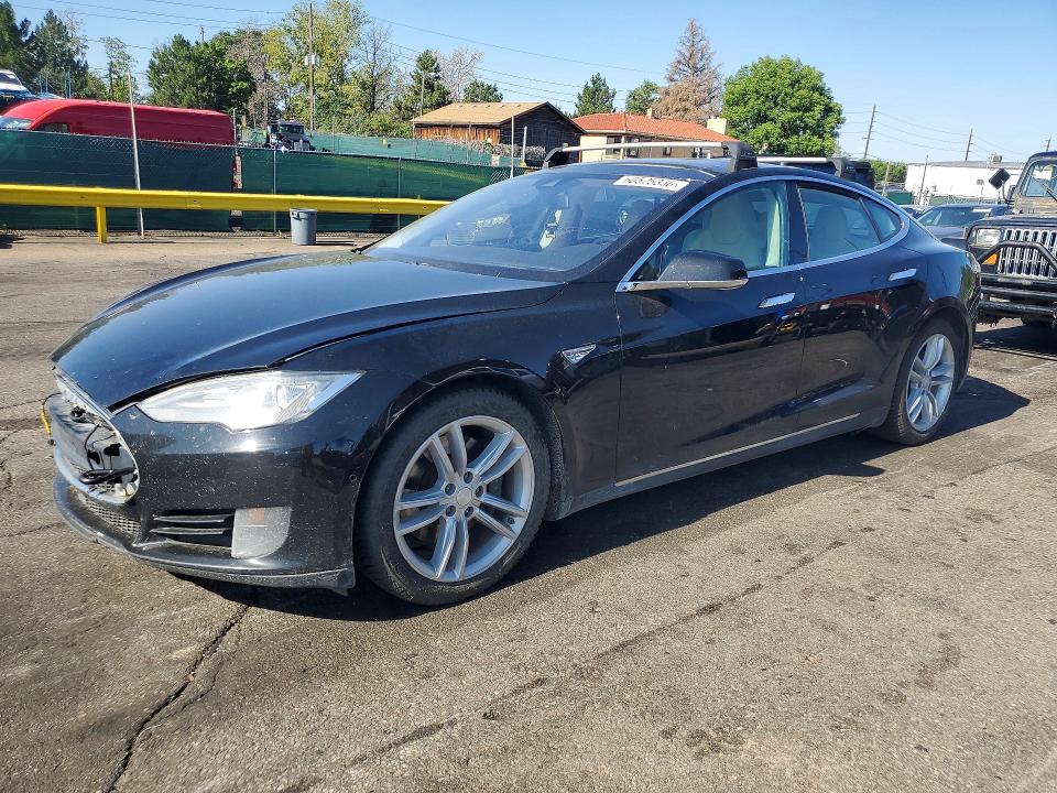 2015 Tesla Model s VIN 5YJSA1E25FF112714 COPART salvage auction — UNDERCARRIAGE, CO - DIS/DLR/EXP ONLY CLEAN TITLE, sold $925 on 2026-07-21 (photo 1)