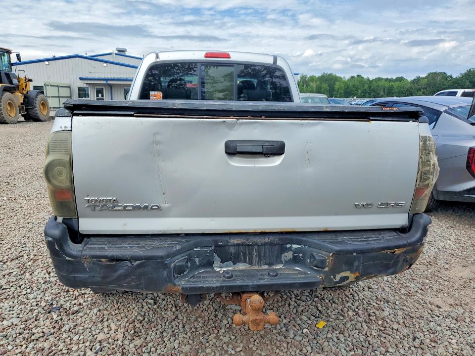 2010 Toyota Tacoma VIN 5TEUU4EN1AZ704727 COPART salvage auction — MINOR DENT/SCRATCHES, NY - CERTIFICATE OF TITLE, sold $3,100 on 2026-07-27 (photo 6)
