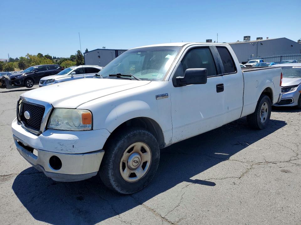 2007 Ford F-150 lightning VIN 1FTRX12W47NA14846 COPART salvage auction — NORMAL WEAR, CA - DIS/DLR/EXP ONLY CLEAN TITLE, sold $700 on 2026-07-31 (photo 1)