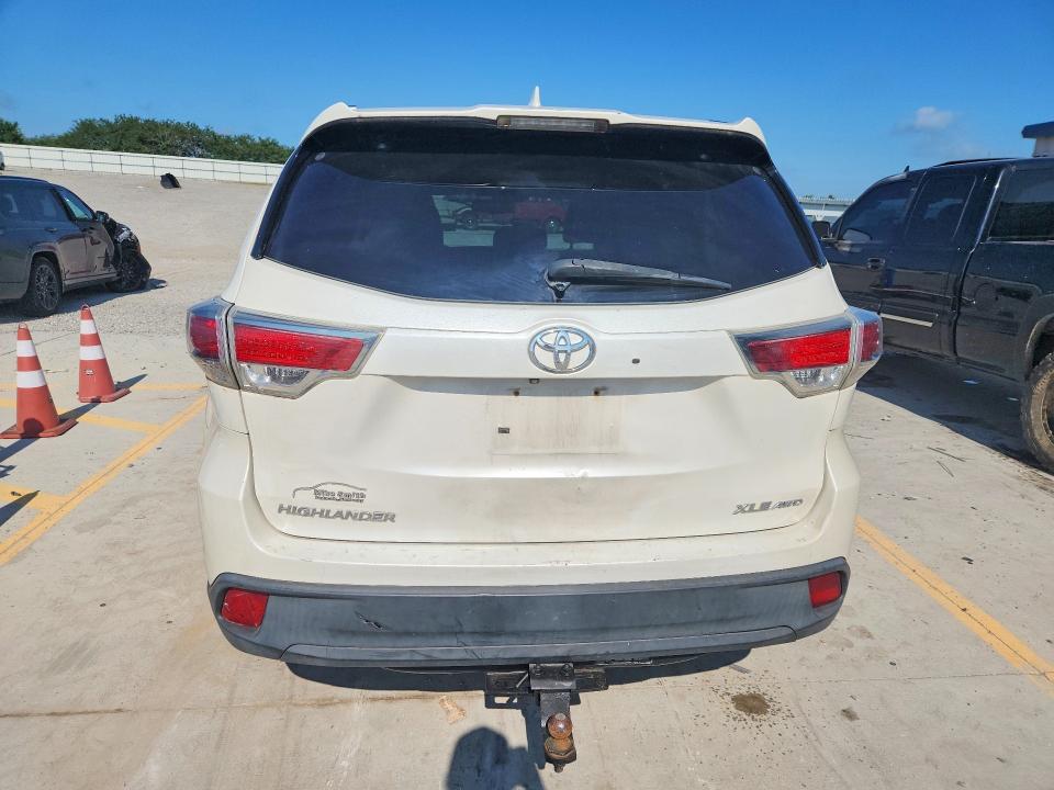 2015 Toyota Highlander VIN 5TDJKRFH7FS177070 COPART salvage auction — FRONT END, Tn - Certificate Of Title, sold $15,012 on 2026-07-30 (photo 6)