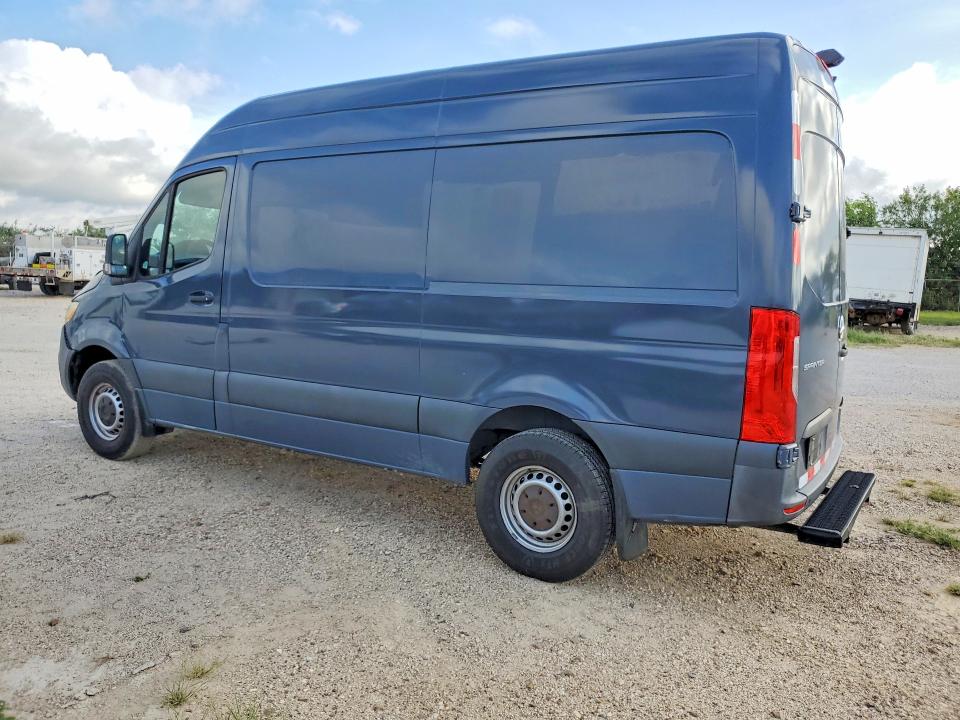 2019 Mercedes-benz Sprinter VIN WD4PF0CD9KP045823 COPART salvage auction — MINOR DENT/SCRATCHES, TX - CERTIFICATE OF TITLE (P), sold $7,900 on 2026-07-29 (photo 2)