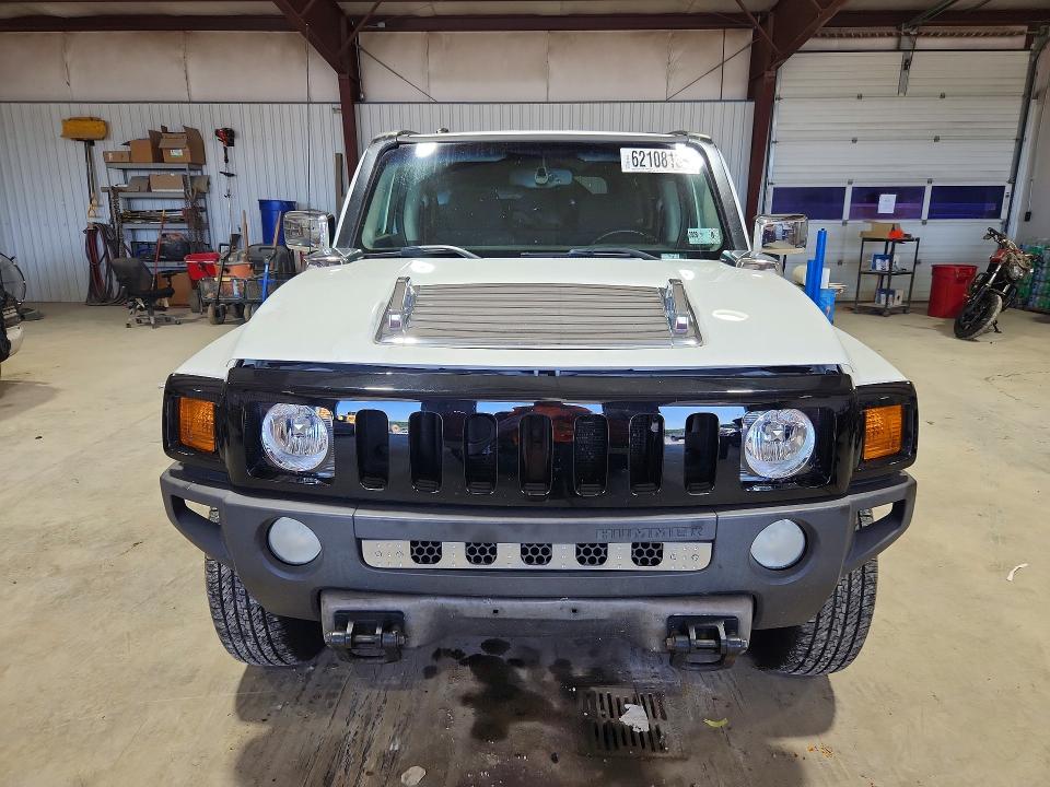 2006 Hummer H3 VIN 5GTDN136X68176095 COPART salvage auction — NORMAL WEAR, Wv - Certificate Of Title, sold $425 on 2026-07-31 (photo 5)
