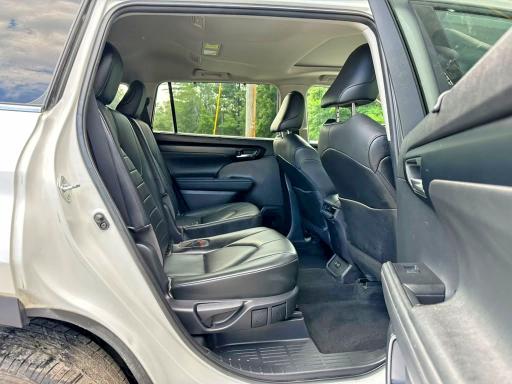 2021 Toyota Highlander VIN 5TDGZRBH5MS542760 COPART salvage auction — MINOR DENT/SCRATCHES, Nh - Certificate Of Title, sold $23,000 on 2026-07-21 (photo 7)