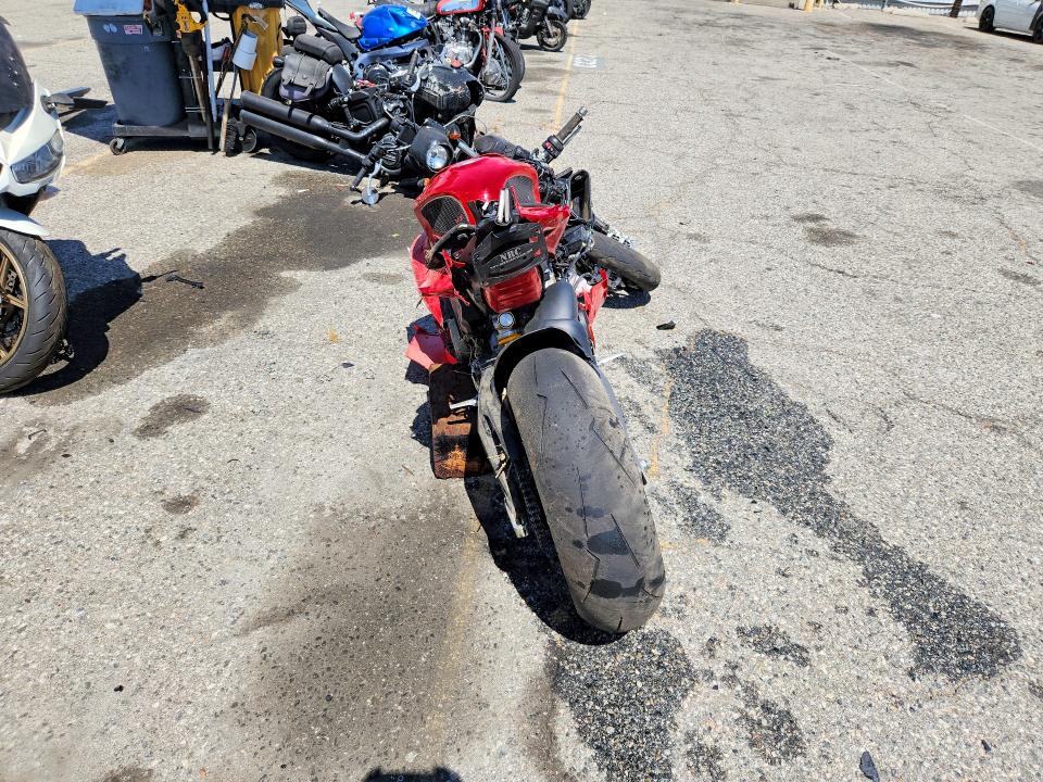 2025 Ducati Panigale VIN ZDMDAG6W2SB001648 COPART salvage auction — UNDERCARRIAGE, CA - SALVAGE CERTIFICATE, sold $2,550 on 2026-09-17 (photo 4)