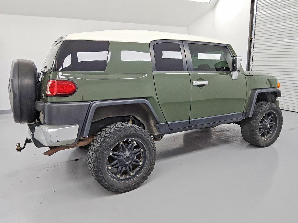 2010 Toyota Fj cruiser VIN JTEBU4BF0AK094940 COPART salvage auction — FRONT END, TX - CERTIFICATE OF TITLE, sold $175 on 2026-07-30 (photo 3)