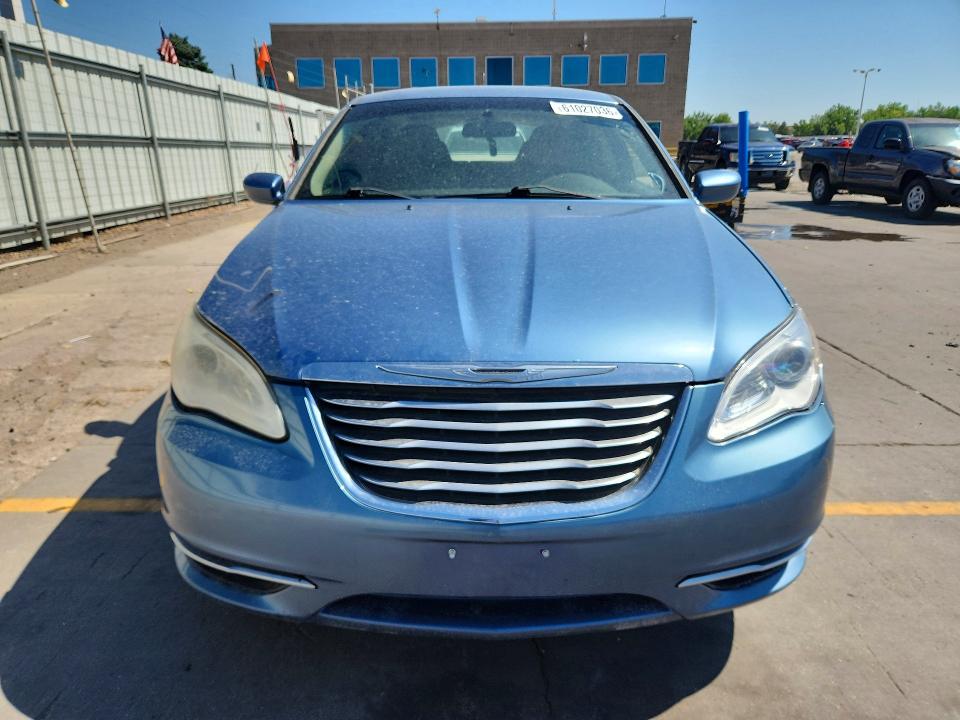2011 Chrysler 200 VIN 1C3BC1FG7BN538506 COPART salvage auction — FRONT END, Co - Certificate Of Title, sold $750 on 2026-08-24 (photo 5)
