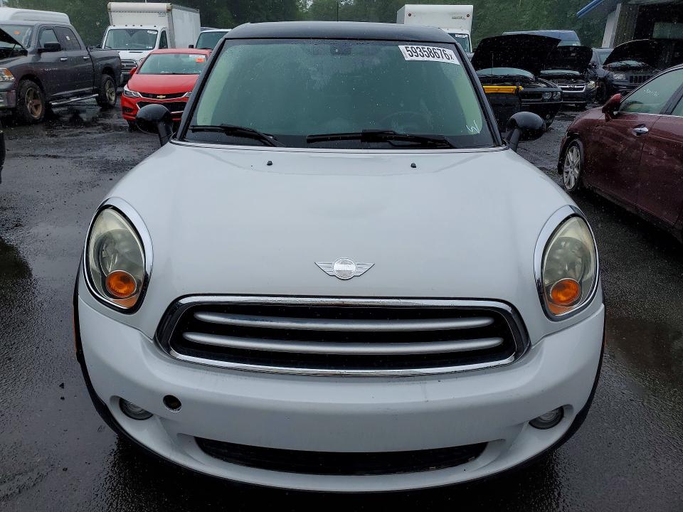 2015 Mini Cooper VIN WMWSS1C52FWN94917 COPART salvage auction — MINOR DENT/SCRATCHES, FL - CERTIFICATE OF TITLE (P), sold $450 on 2026-07-09 (photo 5)