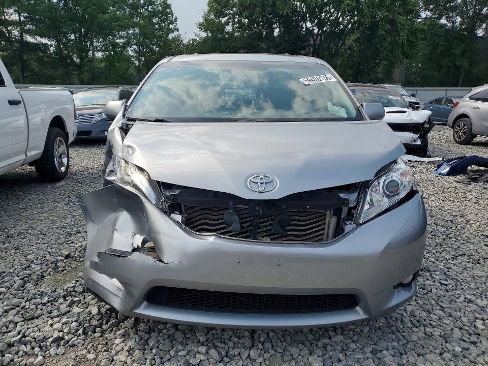 2017 Toyota Sienna VIN 5TDDZ3DC3HS149170 COPART salvage auction — FRONT END, MA - CERT OF TITLE-SALVAGE (P), sold $450 on 2026-07-24 (photo 5)