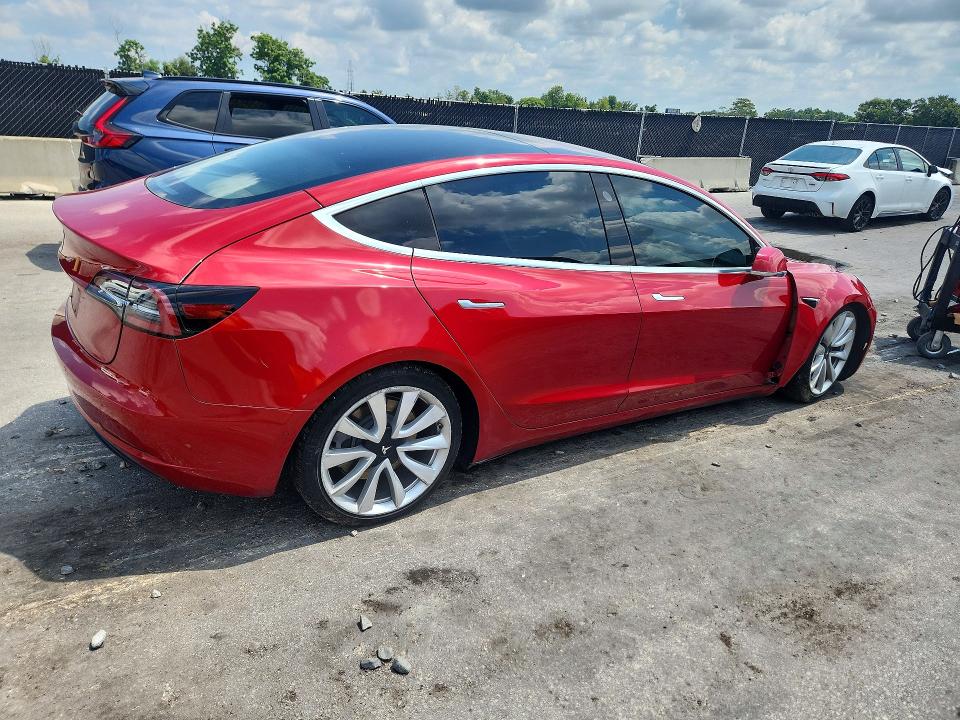 2018 Tesla Model 3 VIN 5YJ3E1EA8JF155016 COPART salvage auction — SIDE, Fl - Cert Of Title Slvg Rebuildable, sold $20 on 2026-07-30 (photo 3)
