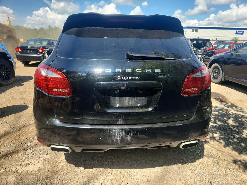 2014 Porsche Cayenne VIN WP1AA2A22ELA93878 COPART salvage auction — SIDE, On - Permit No Brand - Unfit, sold $2,150 on 2026-08-18 (photo 6)