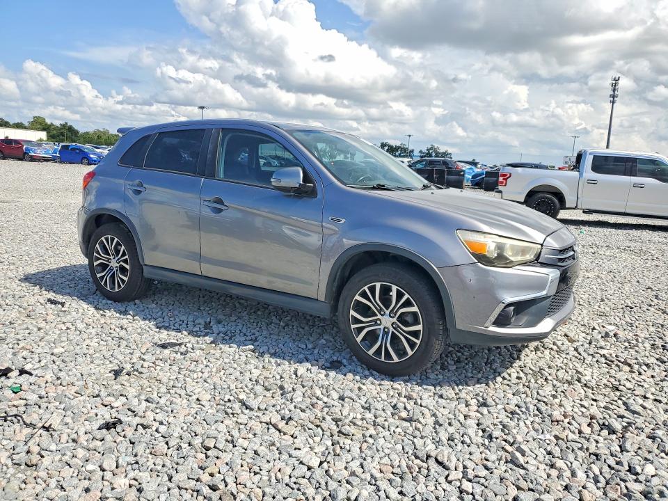2018 Mitsubishi Outlander VIN JA4AR3AW2JU018423 COPART salvage auction — MINOR DENT/SCRATCHES, Salvage Title, sold $3,900 on 2026-07-22 (photo 4)