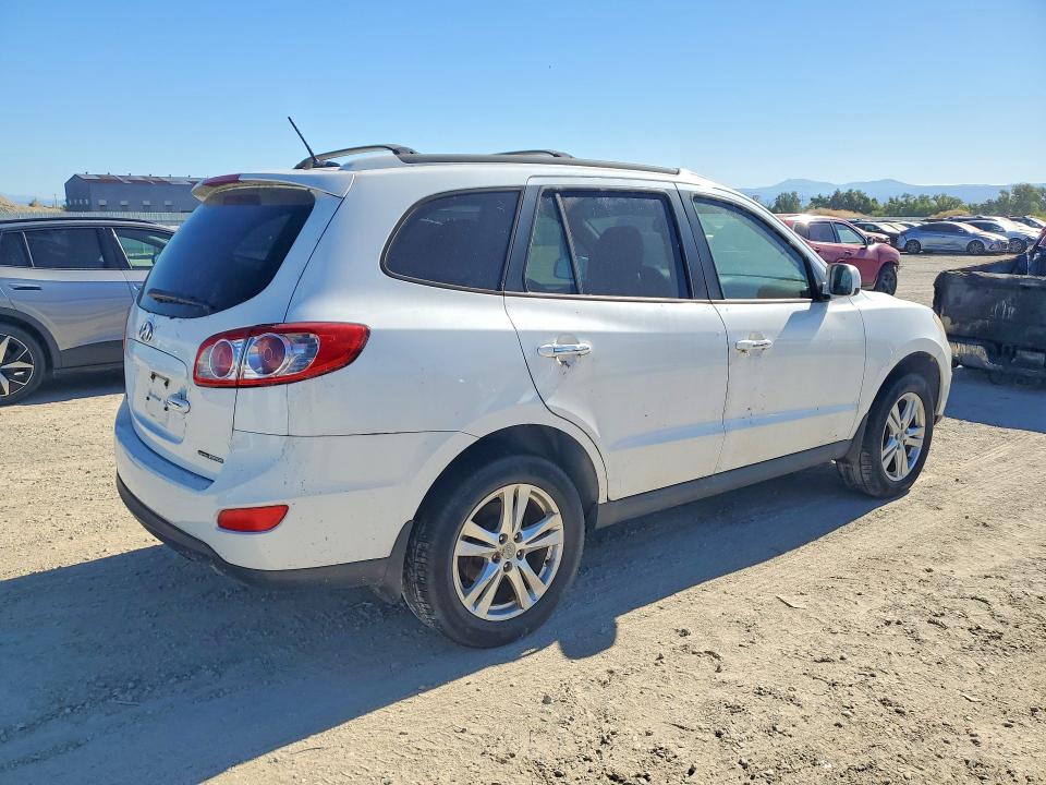 2012 Hyundai Santa fe VIN 5XYZKDAG2CG157564 COPART salvage auction — MINOR DENT/SCRATCHES, Ny - Dis/Dlr/Exp Clean Title, sold $750 on 2026-07-31 (photo 3)