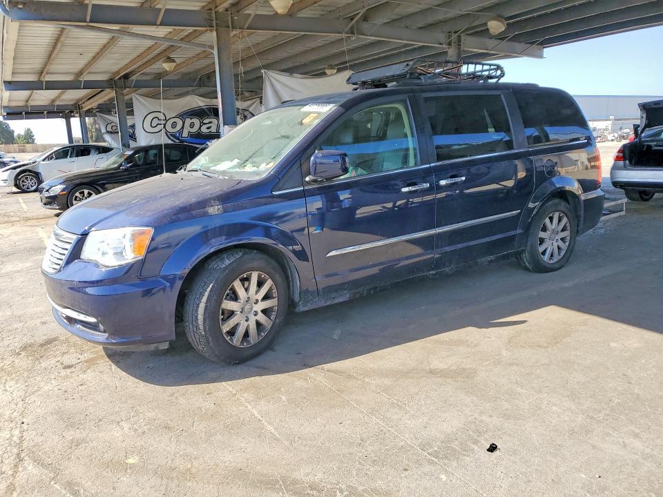 2015 Chrysler Voyager VIN 2C4RC1BG7FR753750 COPART salvage auction — REAR END, Mt - Dis/Dlr/Exp Only Clean Title, sold $10 on 2026-07-23 (photo 1)
