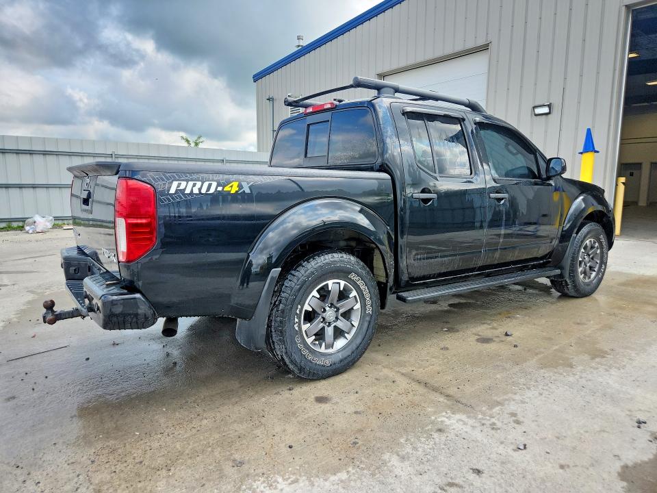 2018 Nissan Frontier VIN 1N6AD0EV8JN744010 COPART salvage auction — MINOR DENT/SCRATCHES, ON - PERMIT NO BRAND - UNFIT (P), sold $14,700 on 2026-08-26 (photo 3)