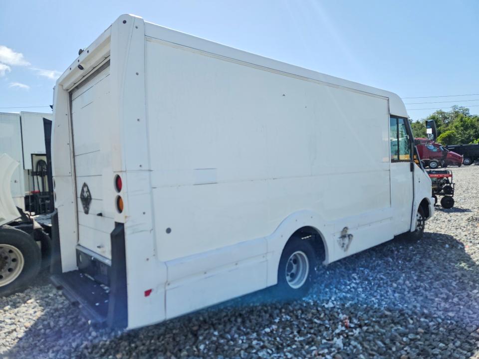 2013 Isuzu Npr VIN JALB4T176D7W00172 COPART salvage auction — MINOR DENT/SCRATCHES, Fl - Certificate Of Title, sold $10 on 2026-07-28 (photo 3)