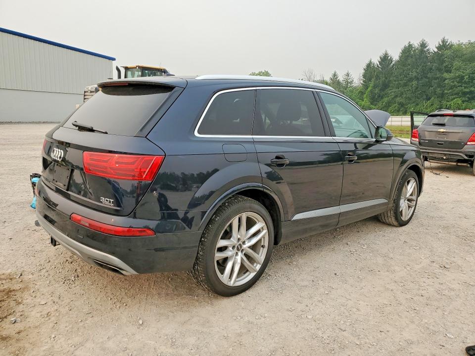 2017 Audi Q7 VIN WA1VAAF74HD029304 COPART salvage auction — UNDERCARRIAGE, NY - MV-907A SALVAGE CERTIFICATE, sold $8,200 on 2026-07-27 (photo 3)