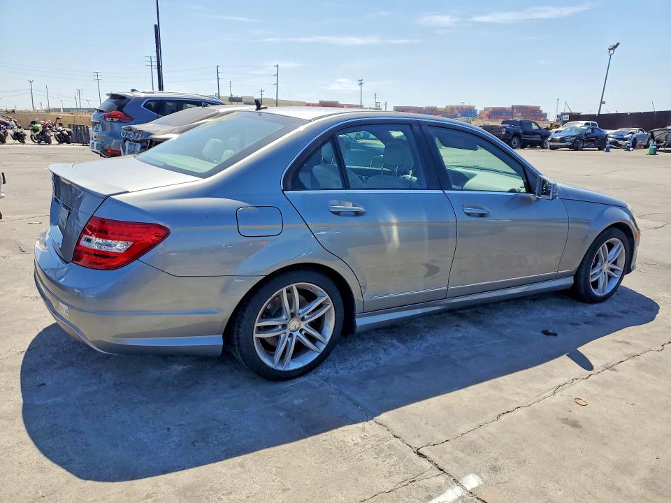 2014 Mercedes-benz C-klasse VIN WDDGF4HB0EA965961 COPART salvage auction — NORMAL WEAR, Ca - Salvage Certificate, sold $3,650 on 2026-08-14 (photo 3)