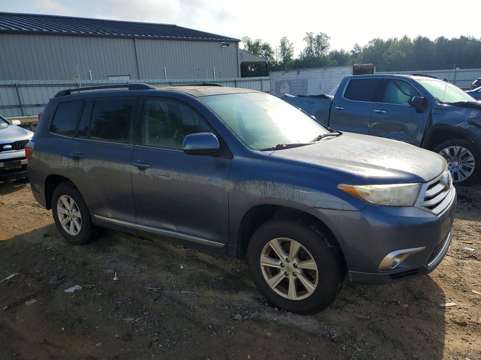 2011 Toyota Highlander VIN 5TDBK3EH4BS077523 COPART salvage auction — MECHANICAL, VA - CERTIFICATE OF TITLE, sold $150 on 2026-07-24 (photo 4)