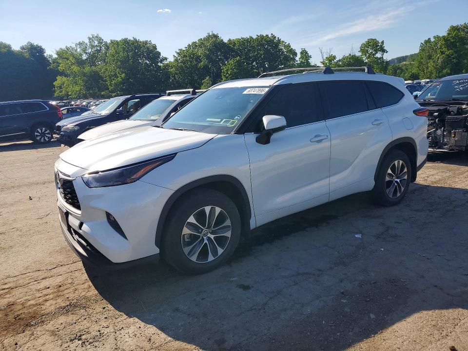 2022 Toyota Highlander VIN 5TDHZRBH2NS224410 COPART salvage auction — REAR END, Ny - Mv-907A Salvage Certificate, sold $14,200 on 2026-07-28 (photo 1)