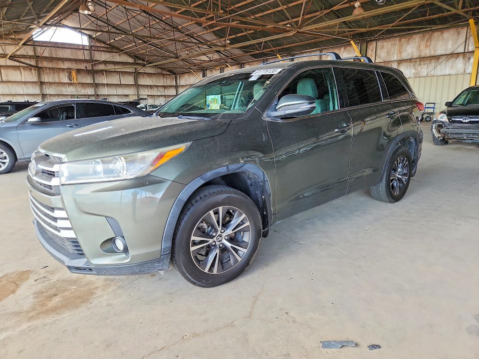 2018 Toyota Highlander VIN 5TDBZRFH1JS838536 COPART salvage auction — FRONT END, Az - Certificate Of Title (P), sold $5,700 on 2026-07-29 (photo 1)