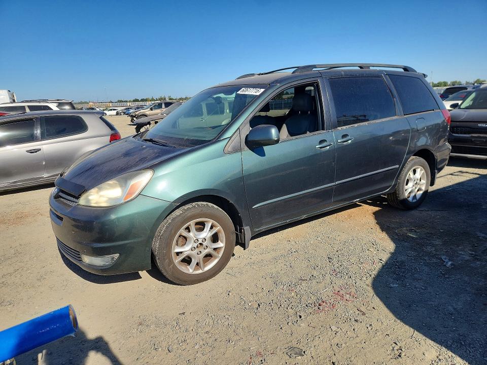 2004 Toyota Sienna VIN 5TDBA22CX4S028402 COPART salvage auction — MINOR DENT/SCRATCHES, CA - DIS/DLR/EXP APP FOR DUP CLEAN, sold $825 on 2026-07-14 (photo 1)