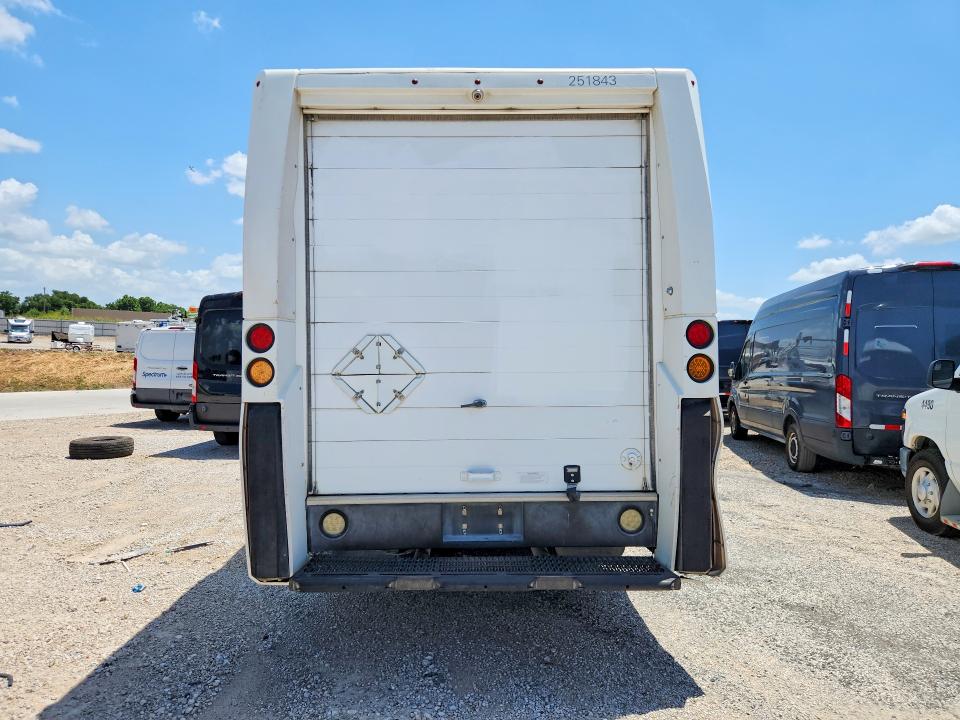 2013 Isuzu Npr VIN JALB4T177D7W00584 COPART salvage auction — MINOR DENT/SCRATCHES, TX - CERTIFICATE OF TITLE, sold $425 on 2026-07-14 (photo 6)