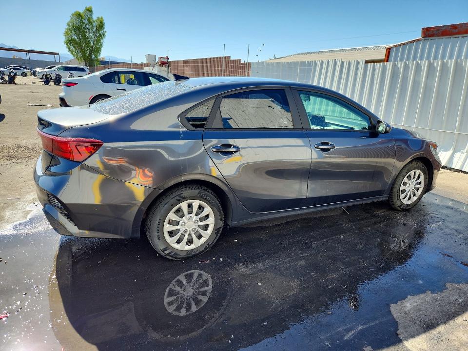 2024 Kia Forte VIN 3KPF24AD5RE697540 COPART salvage auction — MINOR DENT/SCRATCHES, NV - CERTIFICATE OF TITLE, sold $8,900 on 2026-08-25 (photo 3)