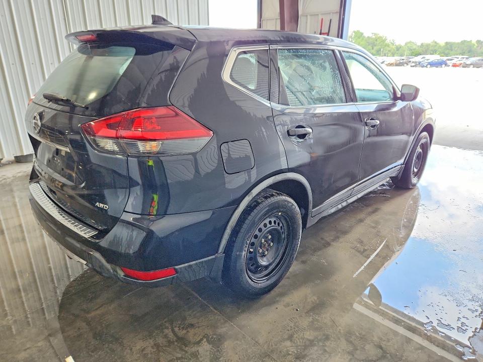 2018 Nissan Rogue VIN KNMAT2MV4JP599507 COPART salvage auction — MINOR DENT/SCRATCHES, IL - CERTIFICATE OF TITLE, sold $1,400 on 2026-07-23 (photo 3)