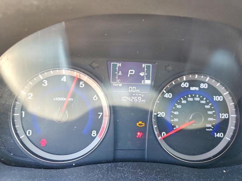 2016 Hyundai Accent VIN KMHCU4AE8GU117178 COPART salvage auction — MINOR DENT/SCRATCHES, Tx - Certificate Of Title, sold $925 on 2026-07-16 (photo 9)
