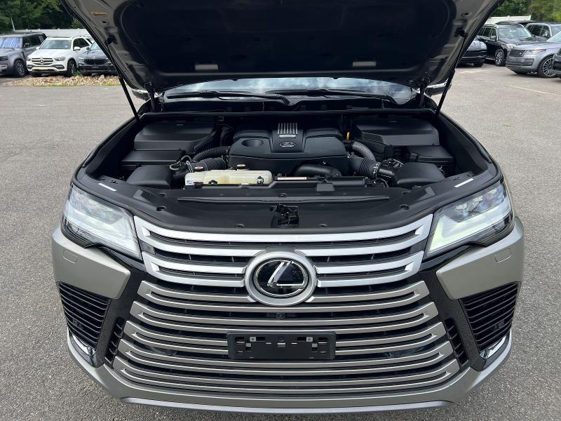 2023 Lexus Lx VIN JTJAB7CX1P4024534 COPART salvage auction — MINOR DENT/SCRATCHES, Tx - Certificate Of Title (P), sold $81,000 on 2026-07-24 (photo 8)