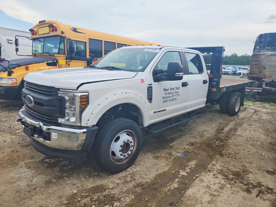 2019 Ford F550 VIN 1FD0W5HT4KED02855 — COPART salvage auction photo