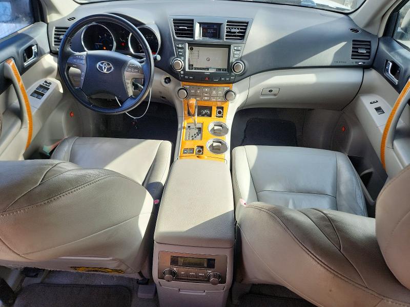 2010 Toyota Highlander hybrid VIN JTEJW3EH8A2046017 COPART salvage auction — MINOR DENT/SCRATCHES, TX - SALVAGE VEHICLE TITLE, sold $2,700 on 2026-07-31 (photo 8)