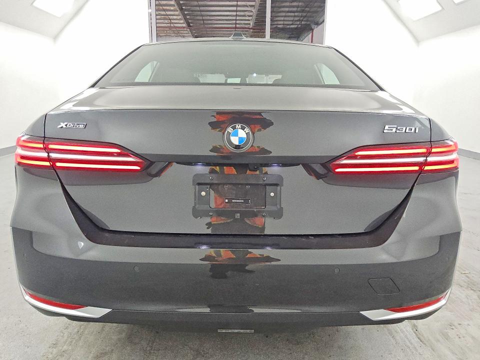 2025 BMW 5 series VIN WBA53FJ0XSCU81310 COPART salvage auction — SIDE, Ca - Clean Title - Sixt, sold $24,600 on 2026-08-19 (photo 6)
