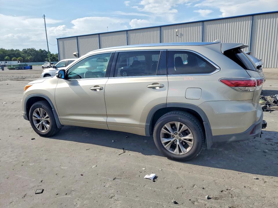 2015 Toyota Highlander VIN 5TDJKRFH8FS112213 COPART salvage auction — SIDE, FL - CERT OF TITLE SLVG REBUILDABLE, sold $275 on 2026-07-27 (photo 2)