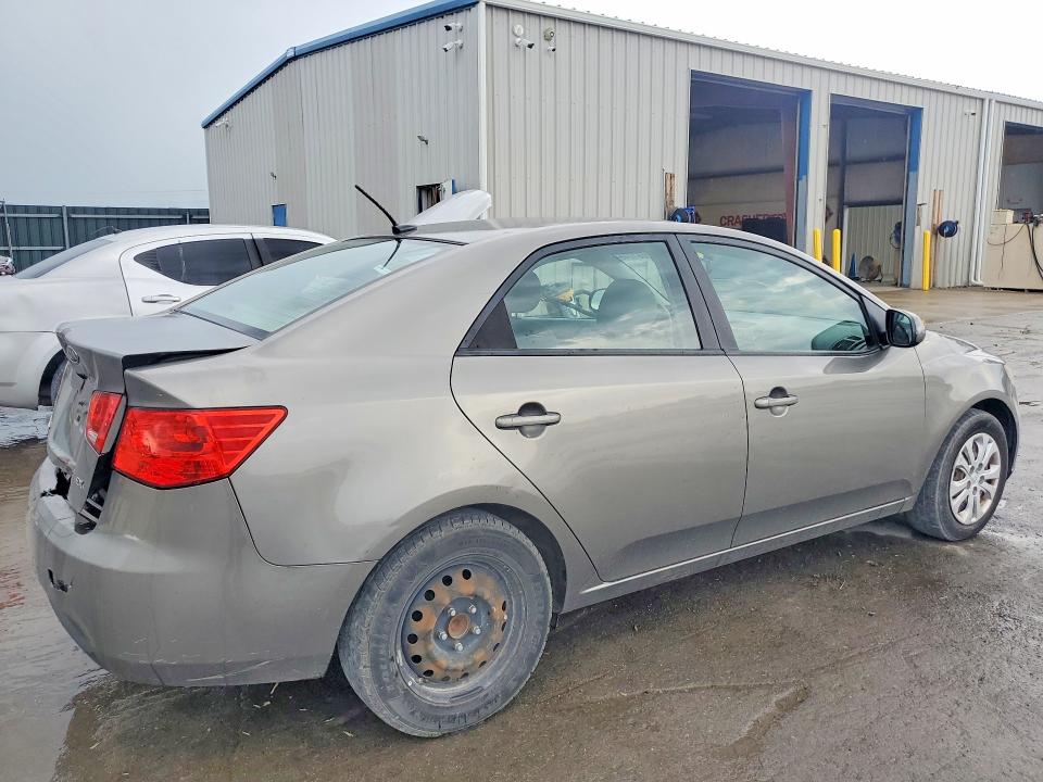 2011 Kia Forte VIN KNAFU4A21B5465976 COPART salvage auction — REAR END, MO - CERTIFICATE OF TITLE, sold $90 on 2026-07-27 (photo 3)