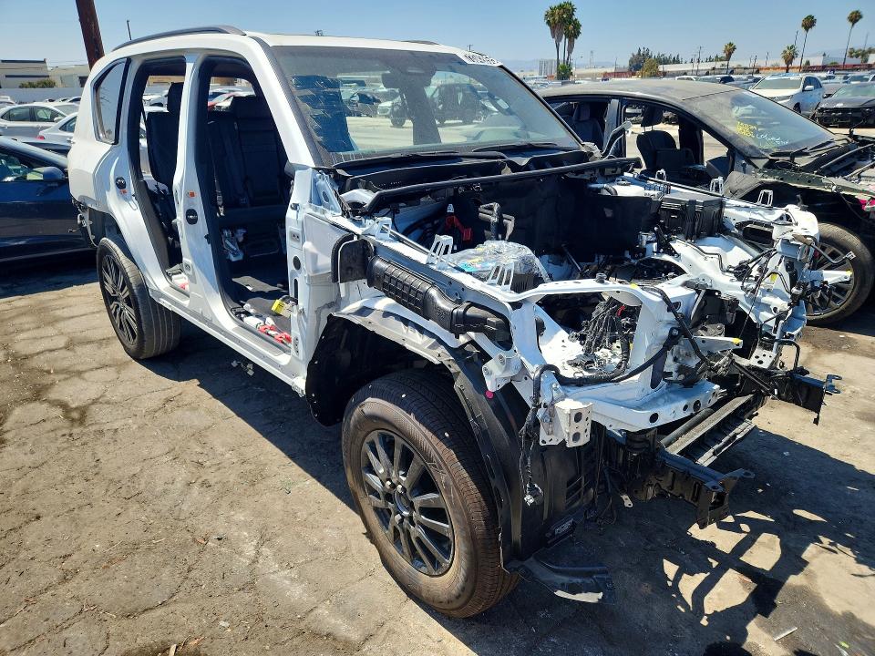 2025 Lexus LX 600 VIN JTJGB7CX0S4082413 COPART salvage auction — STRIPPED, Ca - Certificate Of Title, sold $31,250 on 2026-08-04 (photo 4)