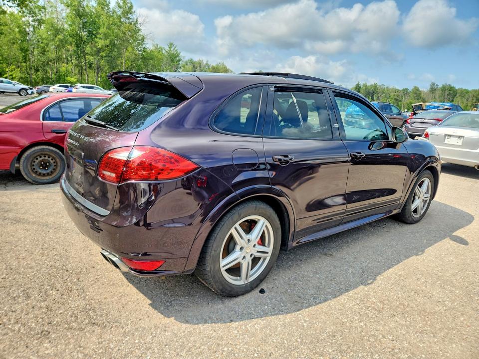 2012 Porsche Cayenne VIN WP1AC2A22CLA83942 COPART salvage auction — MINOR DENT/SCRATCHES, Ir - Non-Repairable, sold $2,800 on 2026-08-11 (photo 3)