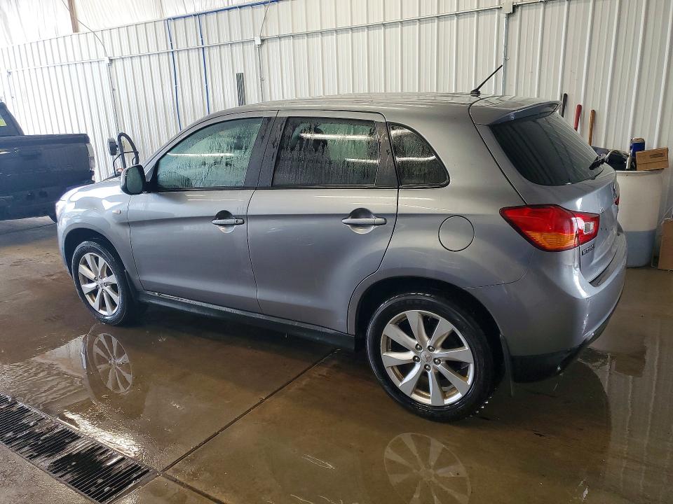 2015 Mitsubishi Outlander VIN 4A4AR3AU1FE013146 COPART salvage auction — NORMAL WEAR, Pa - Cert Of Title, sold $4,413 on 2026-08-20 (photo 2)