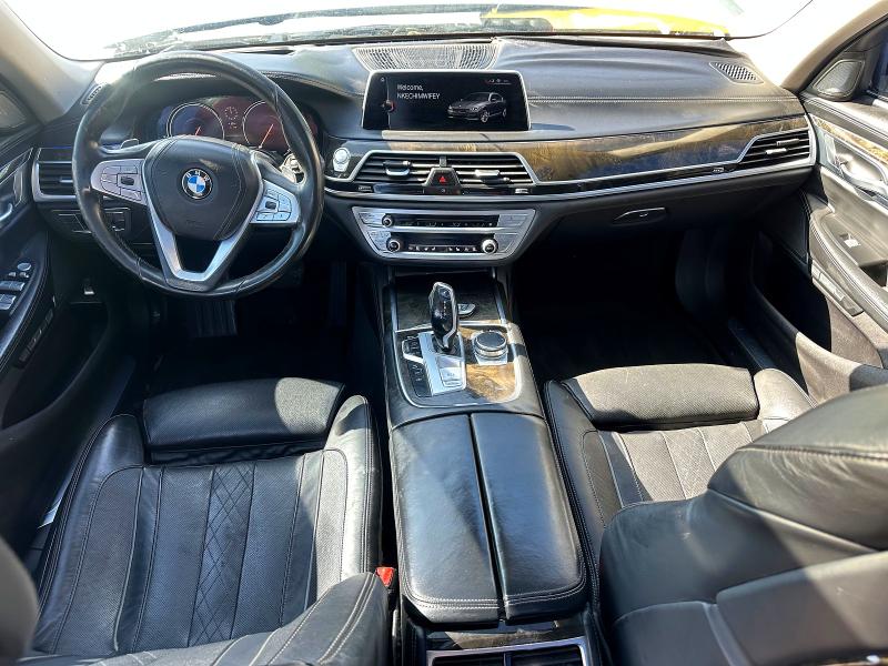 2016 BMW 7er VIN WBA7F2C52GG418042 COPART salvage auction — MINOR DENT/SCRATCHES, In - Certificate Of Title, sold $8,300 on 2026-08-06 (photo 9)