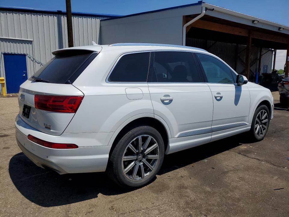 2017 Audi Q7 VIN WA1LAAF74HD021968 COPART salvage auction — MECHANICAL, CO - DIS/DLR/EXP ONLY CLEAN TITLE, sold $1,700 on 2026-07-28 (photo 3)