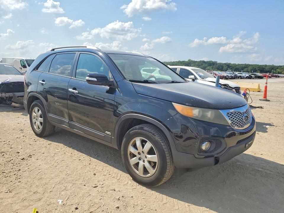 2011 Kia Sorento VIN 5XYKTDA13BG168713 COPART salvage auction — FRONT END, Mt - Dealer Only Clean Title, sold $100 on 2026-07-28 (photo 4)