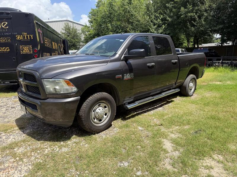 2018 Ram 2500 VIN 3C6UR4CJ4JG215145 COPART salvage auction — MINOR DENT/SCRATCHES, TX - CERTIFICATE OF TITLE (P), sold $3,522 on 2026-08-11 (photo 2)