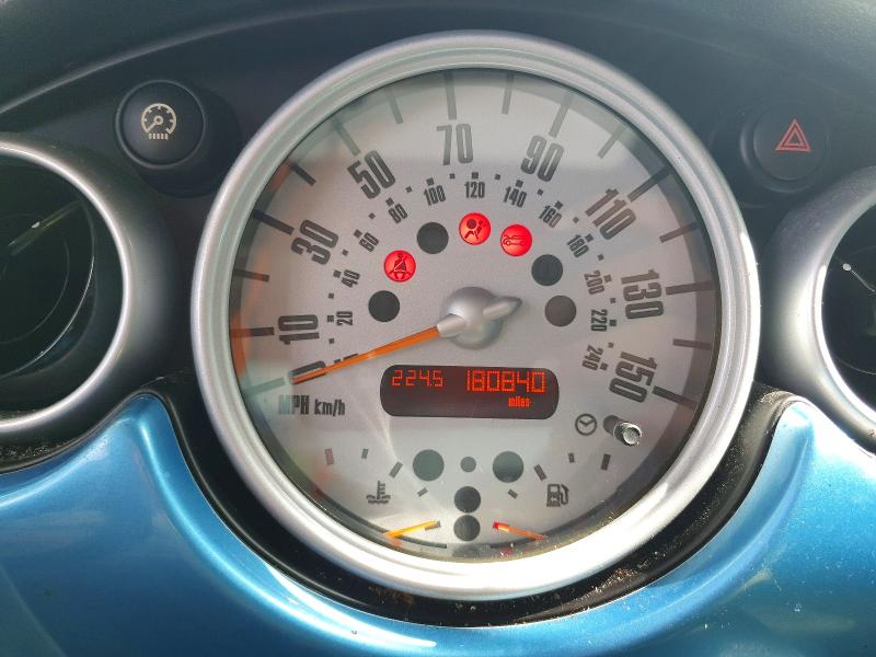 2005 Mini Cooper VIN WMWRE33565TL14014 COPART salvage auction — SIDE, Fl - Cert Of Title Slvg Rebuildable, sold $275 on 2026-08-12 (photo 9)