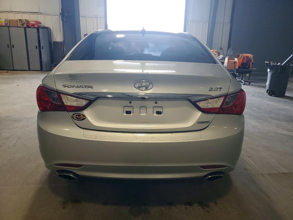 2013 Hyundai Sonata VIN 5NPEC4AB7DH801747 COPART salvage auction — MINOR DENT/SCRATCHES, SC - CERTIFICATE OF TITLE (P), sold $275 on 2026-07-28 (photo 6)