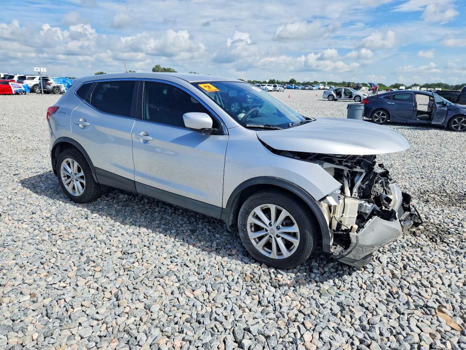 2017 Nissan Rogue VIN JN1BJ1CP0HW033032 COPART salvage auction — FRONT END, Fl - Cert Of Title Slvg Rebuildable, sold $10 on 2026-07-28 (photo 4)