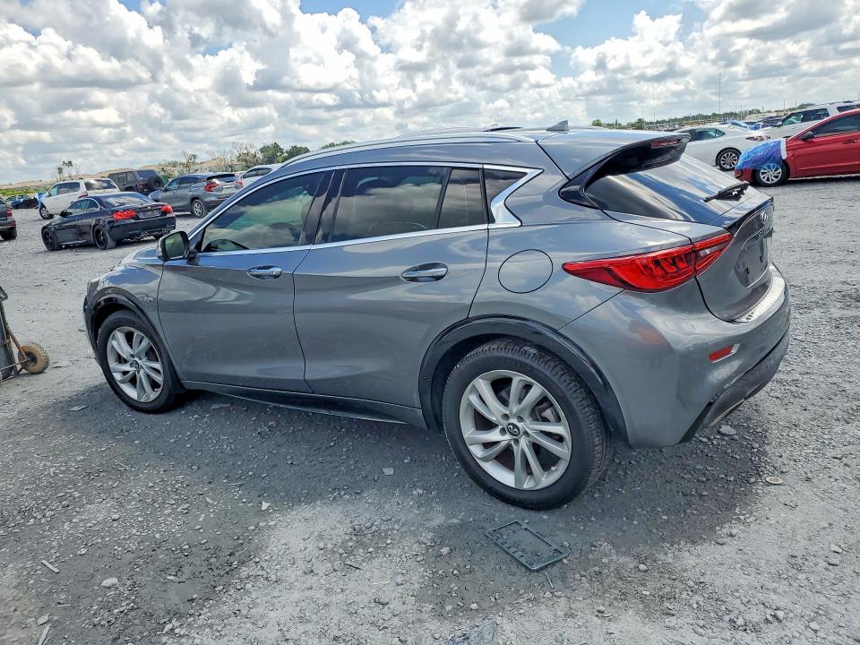 2018 Infiniti Qx30 VIN SJKCH5CP4JA005724 COPART salvage auction — MINOR DENT/SCRATCHES, Fl - Cert Of Title Slvg Rebuildable, sold $3,600 on 2026-07-17 (photo 2)