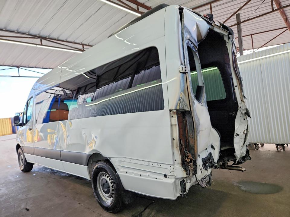 2025 Mercedes-benz Sprinter VIN W1Z4KGHY2ST221588 COPART salvage auction — BURN, Fl - Certificate Of Title, sold $19,000 on 2026-07-14 (photo 2)