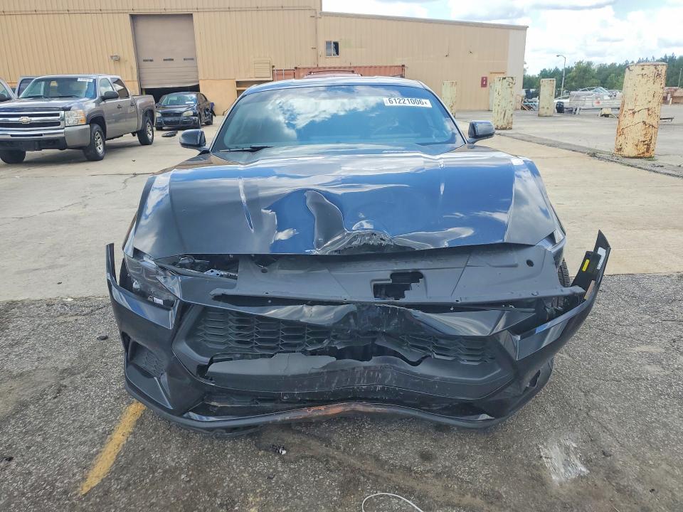 2025 Ford Mustang VIN 1FA6P8THXS5124181 COPART salvage auction — FRONT END, Salvage Title, sold $9,800 on 2026-08-21 (photo 5)