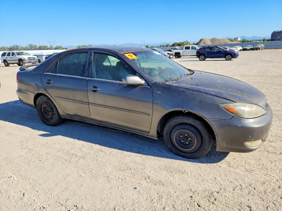 2002 Toyota Camry VIN JTDBF30KX20026098 COPART salvage auction — BIOHAZARD/CHEMICAL, CA - DIS/DLR/EXP ONLY CLEAN TITLE, sold $50 on 2026-07-31 (photo 4)