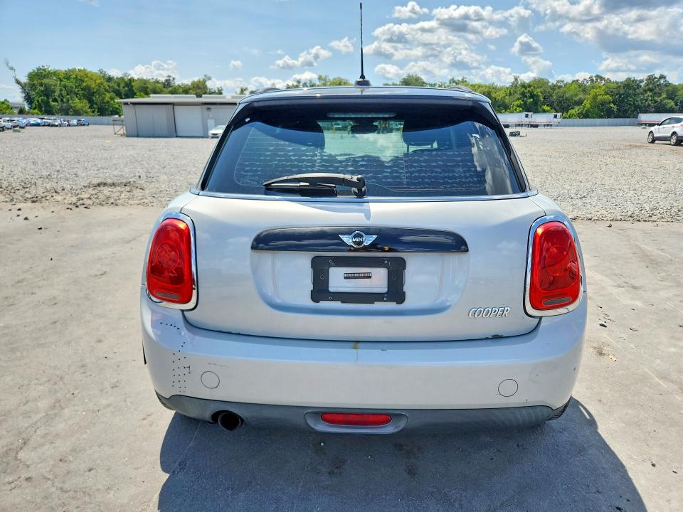 2016 Mini Cooper VIN WMWXU1C57G2D09012 COPART salvage auction — REAR END, Fl - Certificate Of Title, sold $2,750 on 2026-09-03 (photo 6)